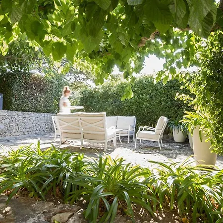 Mas Des Avelines Villa *